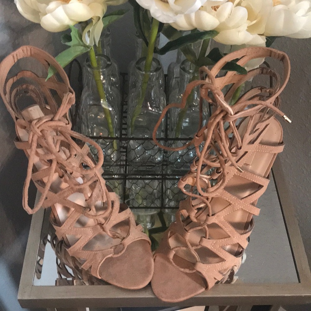 Aldo Caged Heel Size 7.5 Tan